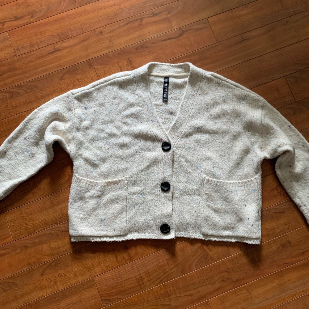 Cream V-Neck Button Cardigan